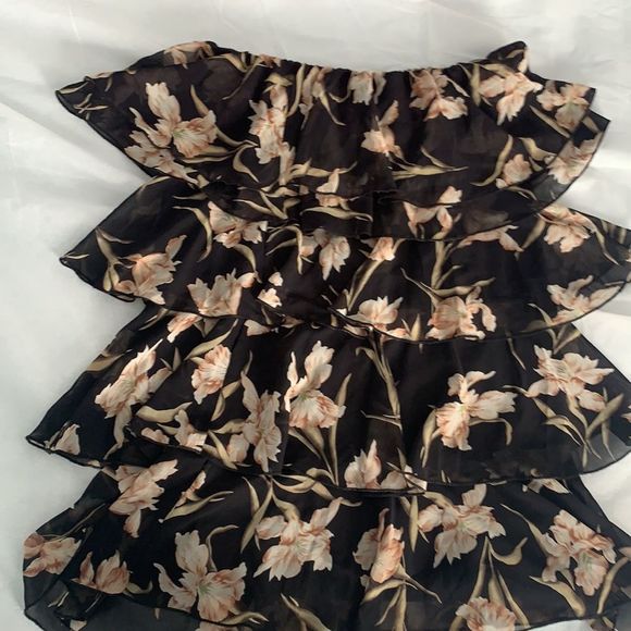 Forever 21 | Dress | Black and Floral | Elastic at top | size small - Picture 5 of 6